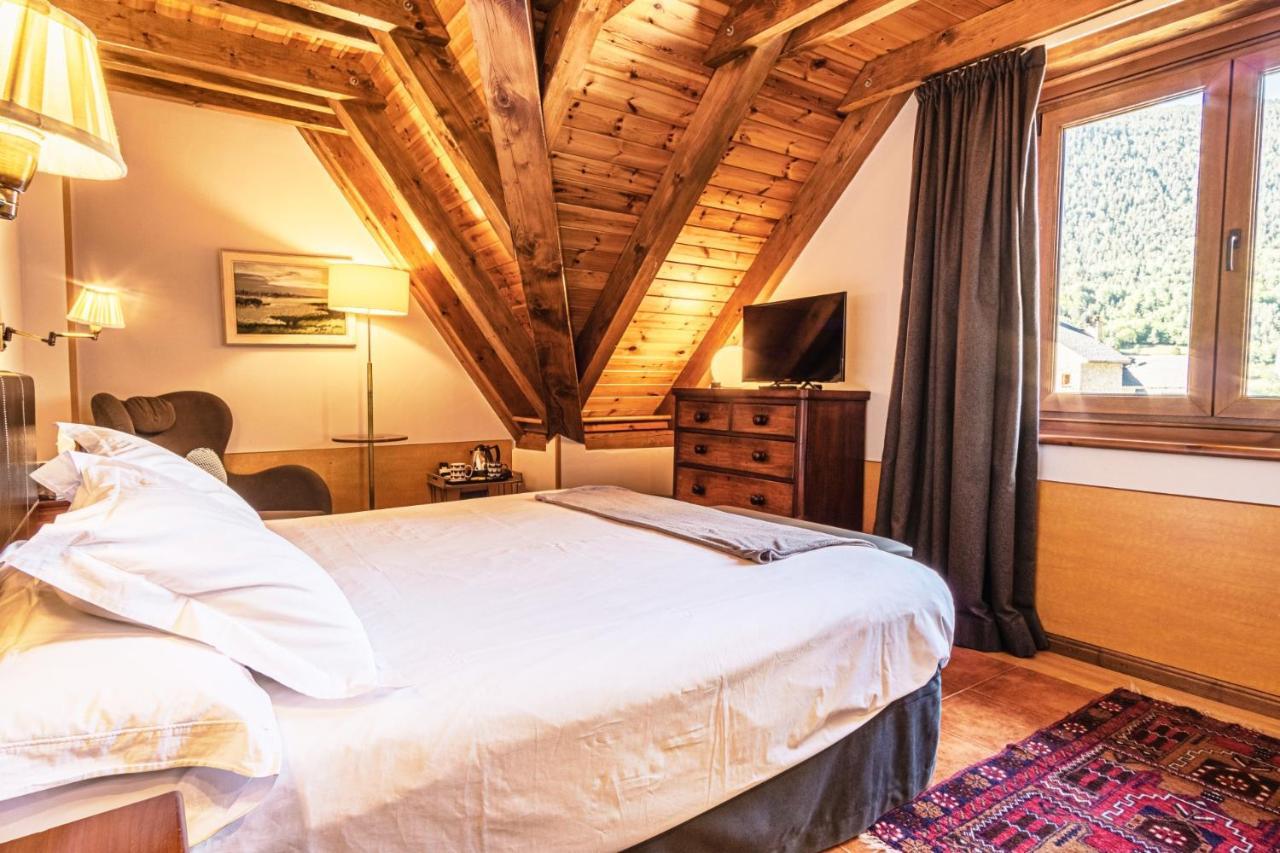 Mauberme Mountain Boutique Hotel Salardú Kültér fotó