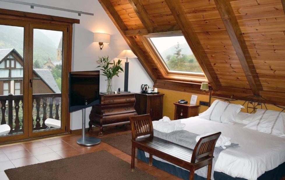Mauberme Mountain Boutique Hotel Salardú Kültér fotó